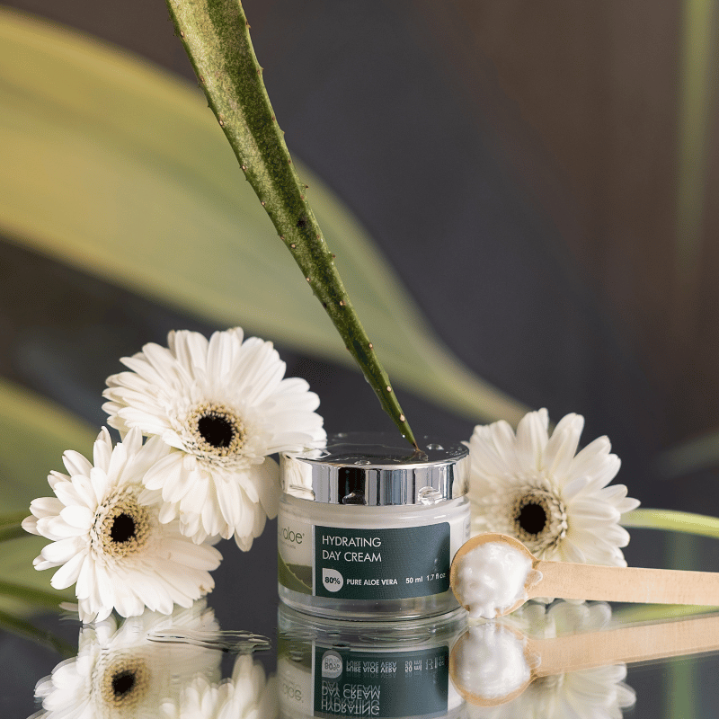Day Cream with 80% Aloe Vera - Hydrates and Protects All Day
