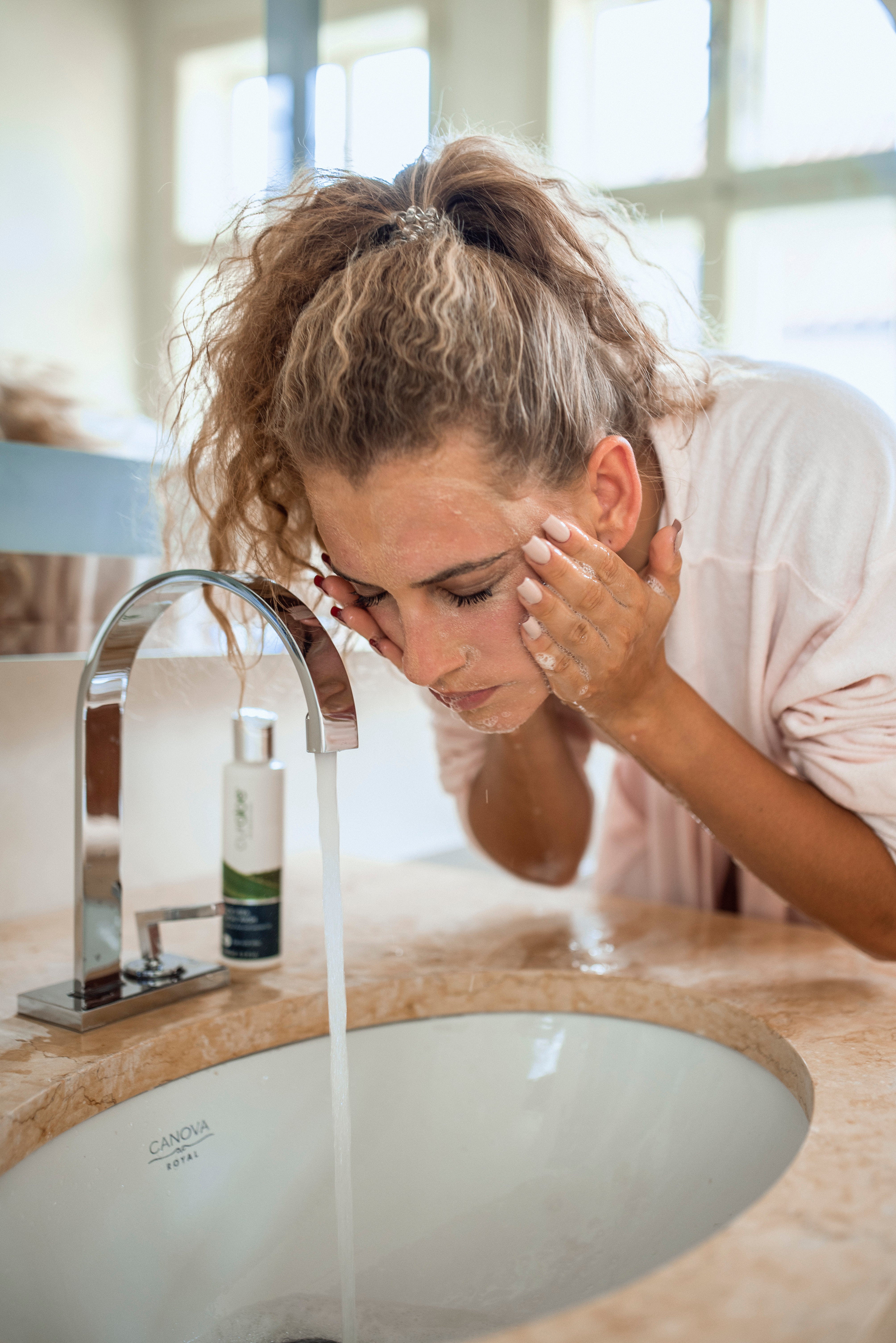 Gesichtspflegeroutine mit Aloe Vera